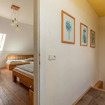 Habitación en casa particular Vs Turnov
