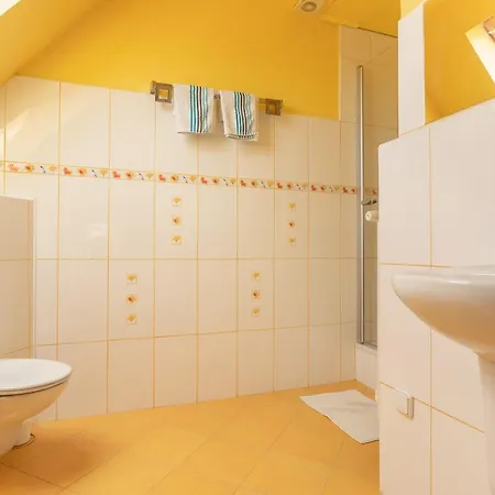 Quarto em Acomodações Particulares Vs